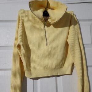 Cotton on crop yellow zip sweater Size Small-Yellow